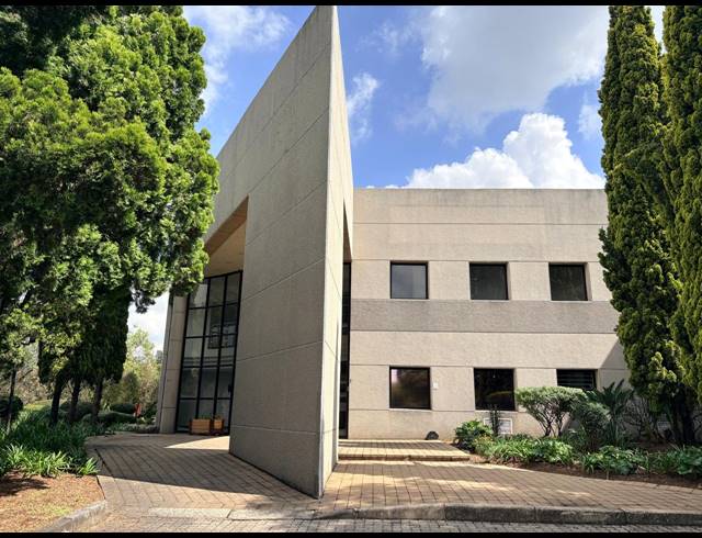 1,880M² OFFICE TO LET IN VORNA VALLEY